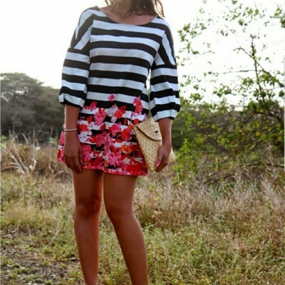 Anthropologie Postmark Postage Stamp Linnea Striped Floral Tunic Dress siz Small